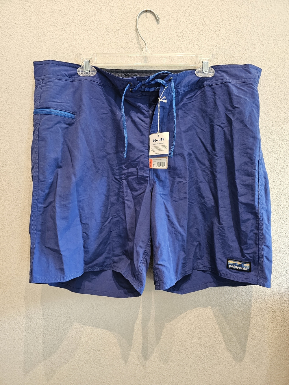 Patagonia Men’s Royal Blue Board Shorts Size 40 NWT